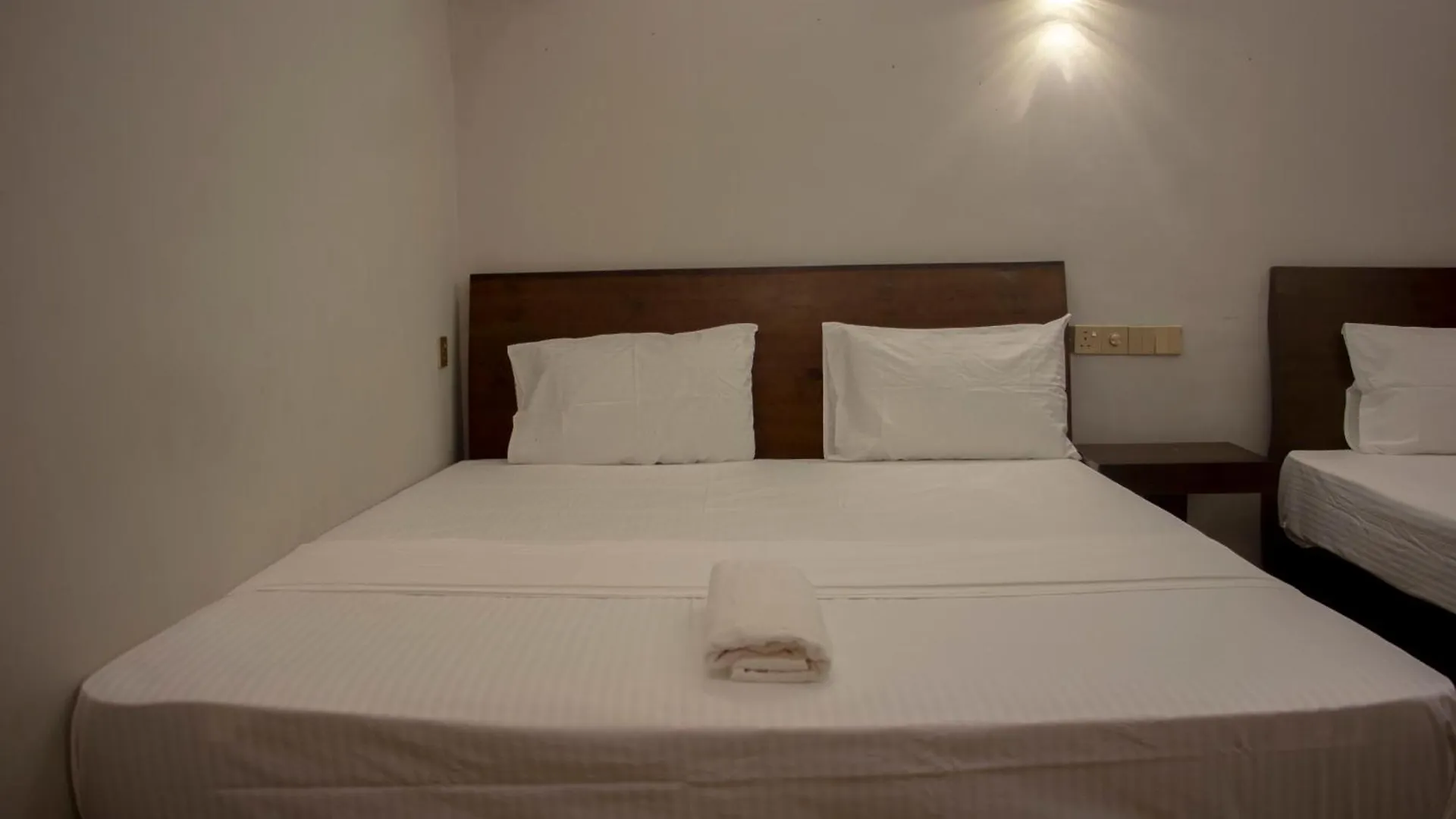Guest house Varinias Beach Villa Negombo