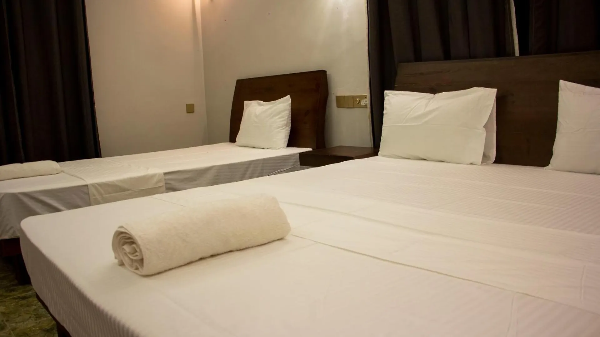Guest house Varinias Beach Villa Negombo